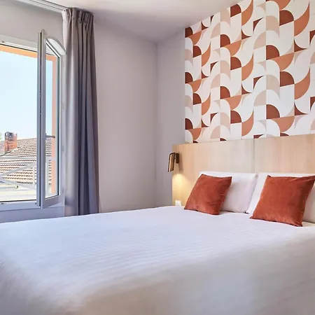 Originals Boutique, Larivaut, 호텔 Puy-Guillaume